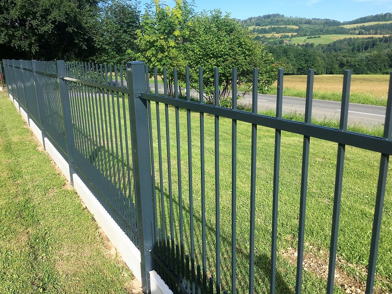 kovaný plot RAL 7016