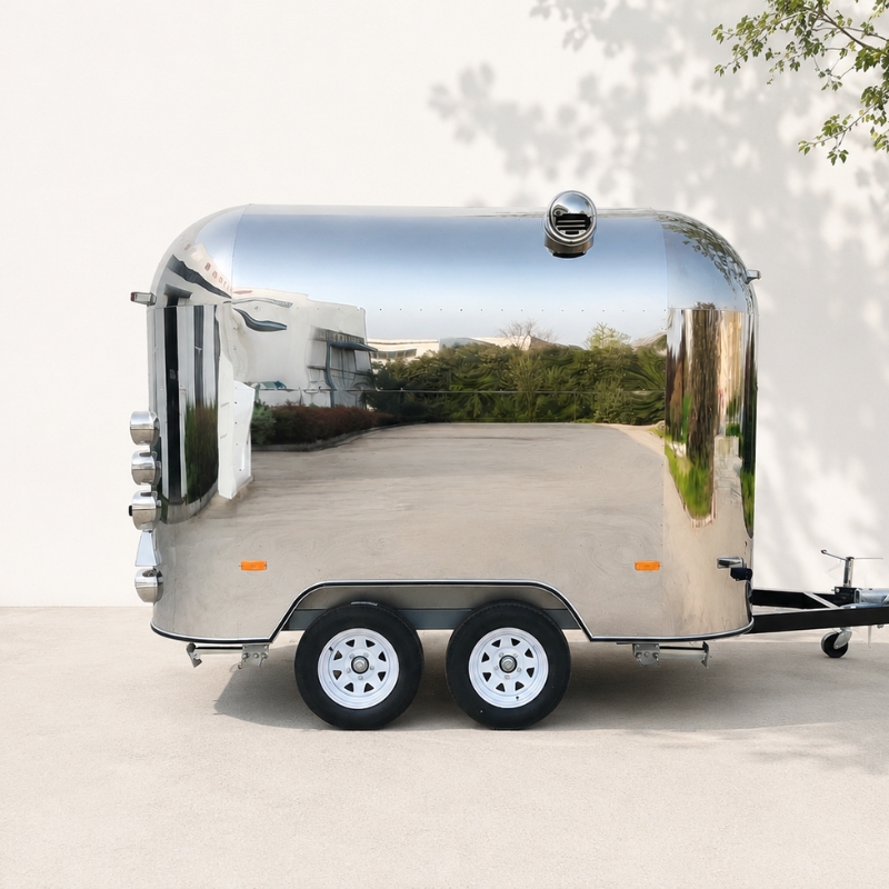 Food truck Airstream SS300 doutník 4 kola 